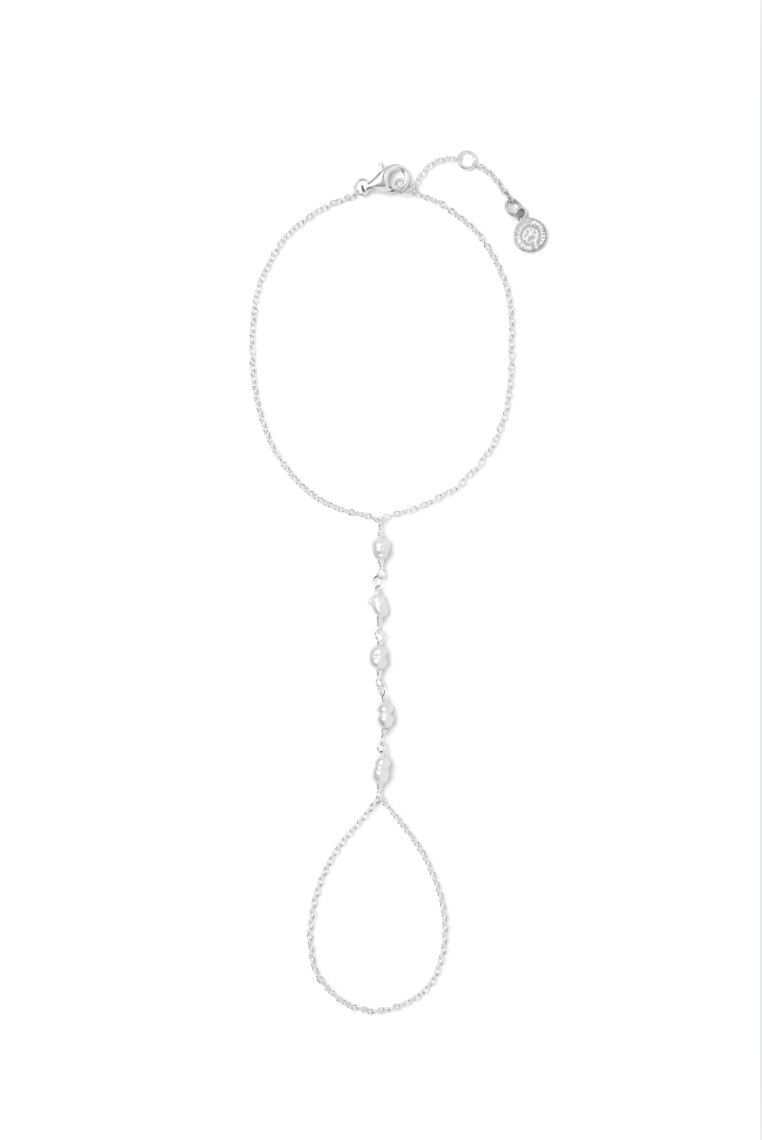 Hand chain Elegance (5 pearls)